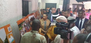 VERNISSAGE DE L'EXPOSITION ICONOGRAPHIQUE ITINÉRANTE SUR LES MOSQUÉES DE STYLE SOUDANAIS DU NORD IVOIRIEN.